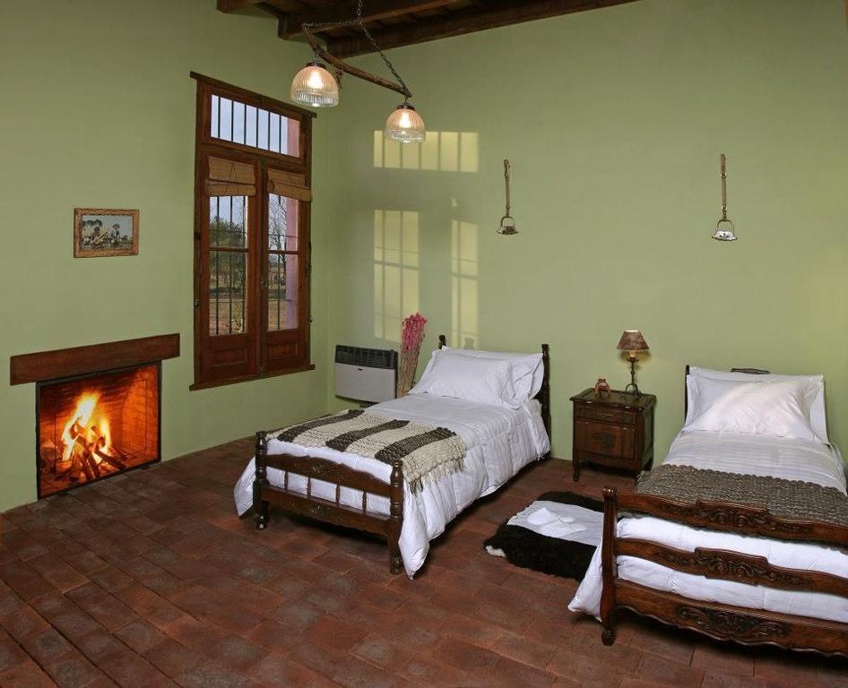 La Negrita Casa De Campo Azcuenaga Luaran gambar